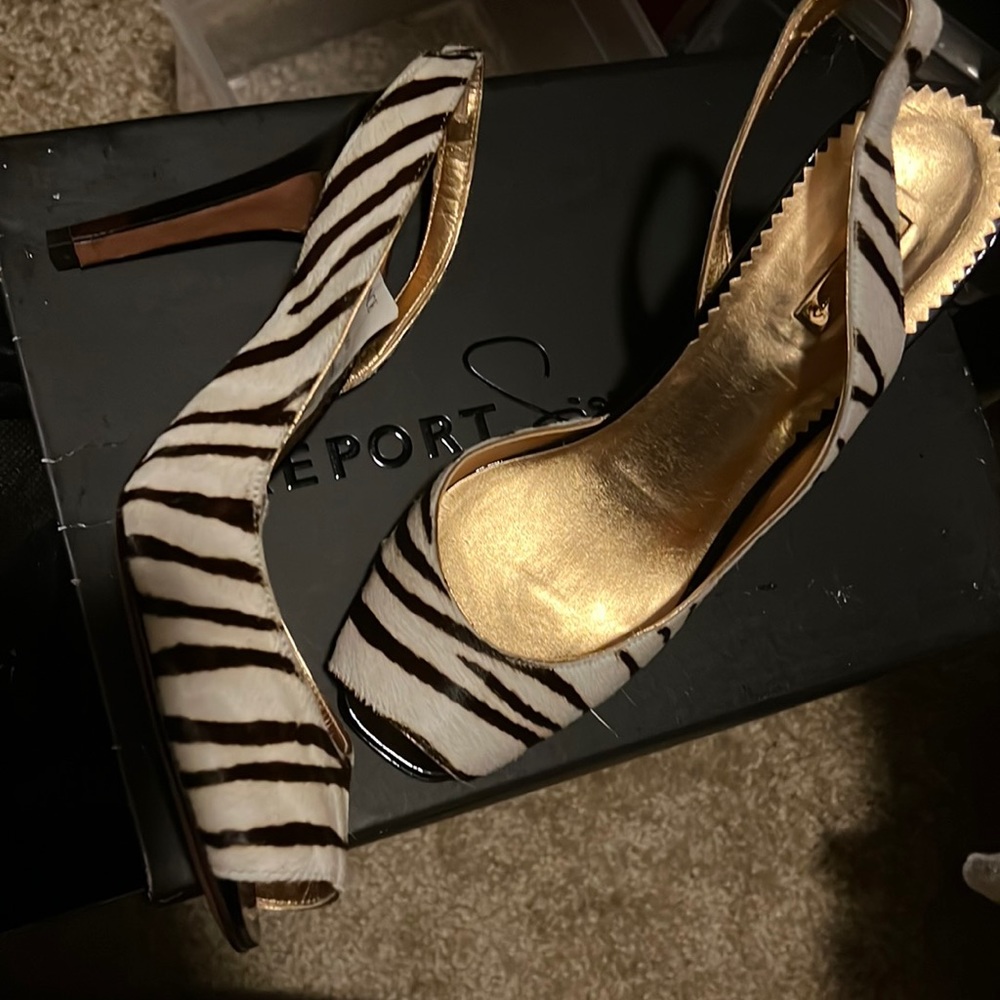 Report Signature Zebra heals